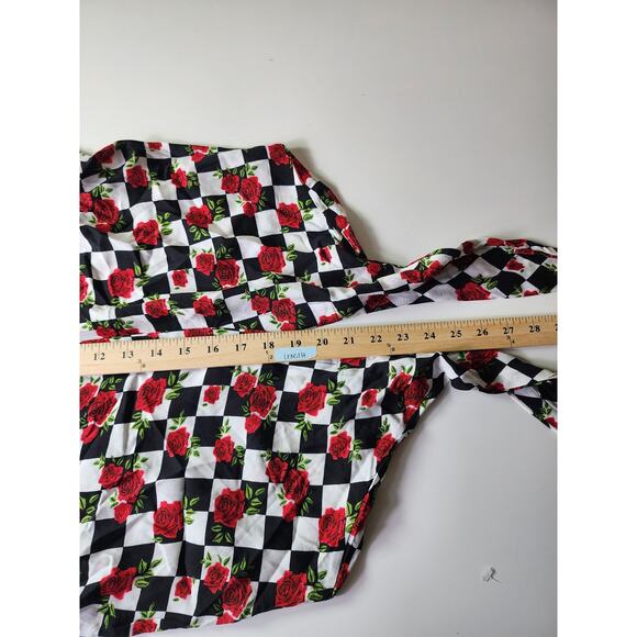 SPENCERS Checkered Red Rose Button Down Front Tie Crop Shirt SZ L - Picture 8 of 9